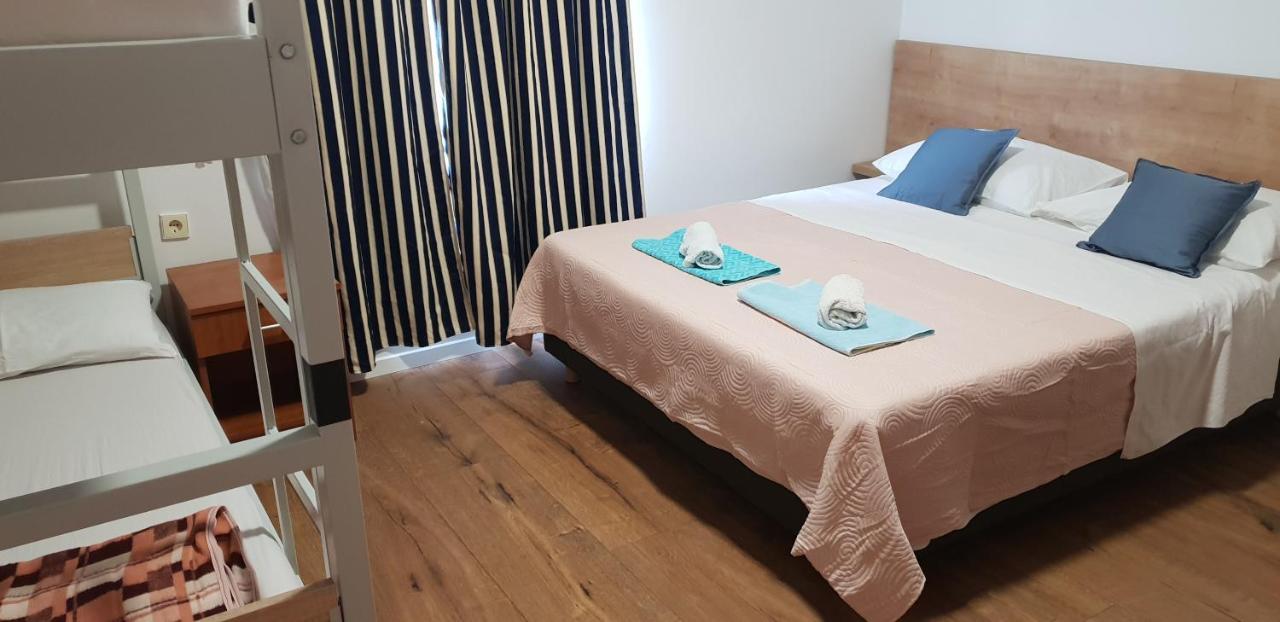 Bed and Breakfast Kuca Pecine Metajna Zewnętrze zdjęcie