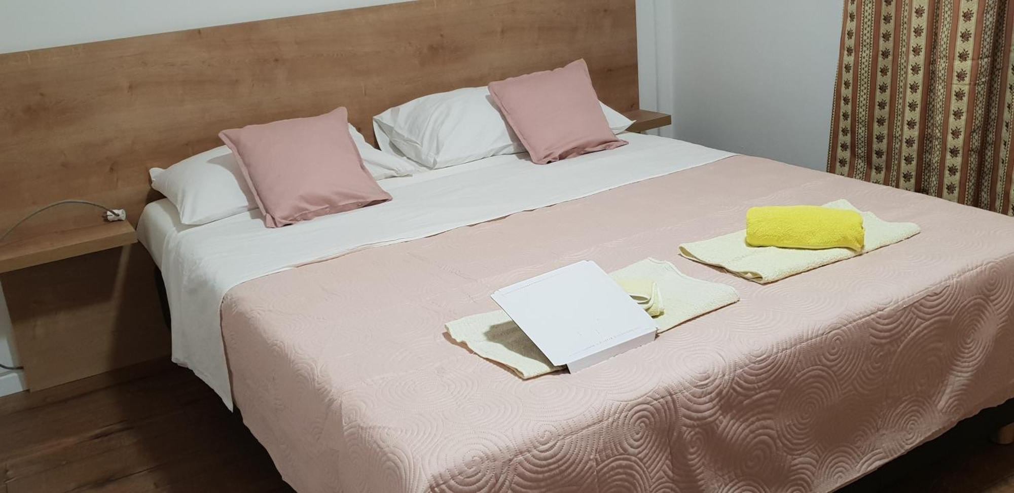 Bed and Breakfast Kuca Pecine Metajna Zewnętrze zdjęcie
