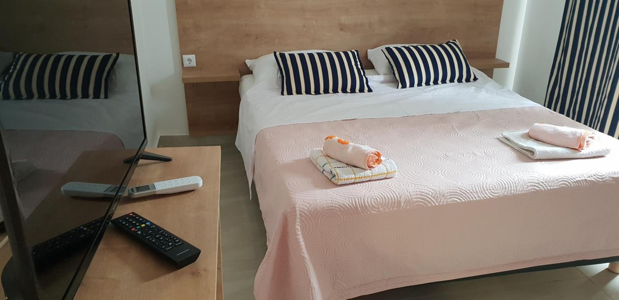 Bed and Breakfast Kuca Pecine Metajna Zewnętrze zdjęcie